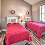 5 Mi To Myrtle Beach Boardwalk Comfy Condo!