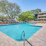 Myrtle Beach Condo With Pool - Walk To Beach!