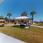 Willow Bay 803 Oceanfront Suite, Renovated Spring 2023 Desirable Golden Mile Location