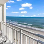 Oceanfront Romantic Getaway With Heart Shaped Love Tub Jacuzzi In Room