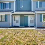 Myrtle Beach Retreat With Pool Access Near Beach!