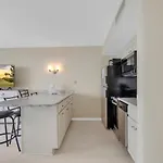 Hosteeva Beach View 1Br Ocean Forest Plaza Condo