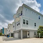 Breezy Myrtle Beach Getaway, 1 Block To Beach!