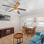 Beach Life 1Br W Pool Parking Pets Allowed 7