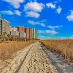 Updated One Bedroom Condo- Boardwalk Resort Unit 837 - Direct Oceanfront! Sleeps 8!