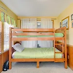Surfside Beach Home With Community Perks Near Ocean!