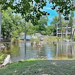 Seven Oaks - 12-301