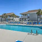 Nmb Condo Walk To The Beach Or Use The Pool!
