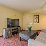 Bay View 1011, City View, 4Ppl