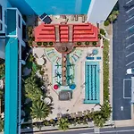 Landmark Resort, 1Br Oceanfront
