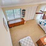 Bohemian Beach Retreat - 2 Blocks To Ocean!