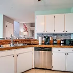 Surfside Beach Condo With Balconies 1 Mi To Ocean!