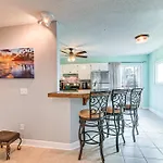 Surfside Beach Condo With Balconies 1 Mi To Ocean!