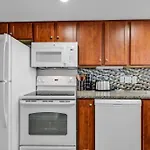 Ocean View 1Br Condo With Private Balcony