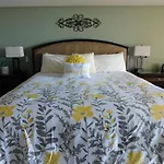 Yacht Club Villas #2-502 Condo