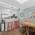 Pelicans Landing 403 - Oceanfront - Shore Drive Section