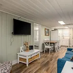 Ocean Pearl - 2Nd Row - Beach House - Crescent Beach