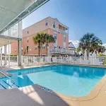 Huge Beautiful Condo With Great View Of The Ocean