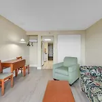 Oceanfront Boardwalk Condo W Private Balcony And Beach