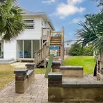 Booth House, Unit A