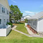 200 Steps To Ocean! North Myrtle Beach Upper Duplex Unit, Pet Friendly!