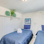 Coastal Cottage With Ocean View Walk To Pier