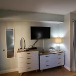 Oceanview Condo With Pool, Hot Tub, Balcony, Right On The Beach