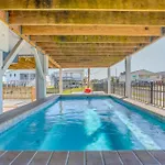 Waterfront North Myrtle Beach Home With Pool And Deck