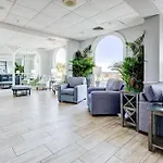 Royal Retreat-Amazing View-King Bed-1 Bedroom-Full Kitchen-Free Parking-Self Check-In