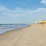 Surfside Beach Condo With Ocean Access And Balcony!