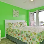 Sweet Caroline Remodeled With Partial Ocean View And Oceanfront Pool