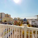 Emerald Pointe 1-C