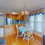Emerald Pointe 1-C