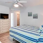 Murrells Inlet Condo With Pool Access, Near Beach!