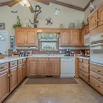 Family Loafers Lodge - Channel Home