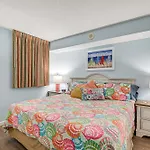 Beachy Condo With Pool Access And Steps To Boardwalk!
