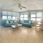 Almost Heaven Oceanfront D 3 Bd/3B Free Wifi