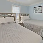 Lovely Updated Vacation Home*Pool* 3 Br*P138