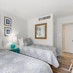 Beachy Keen, Unit 6113-D
