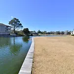 Shorehaven Lakefront & Steps To Beach W Pool And Grill