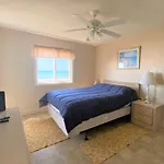 Beach Master 305