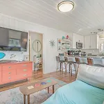 Coconut Flats Duplex- Upstairs-
