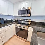 Ocean View Condo, 1405 South Hampton, Full Access!! Condo