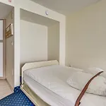 North Myrtle Beach Resort Apt - Walk To Beach!