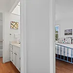 Beautifully Updated! 2Br Pet Friendly Apartment, Walk To The Beach!
