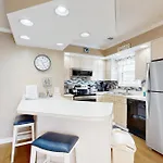 Shorehaven Cottage