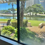 8C Richmond Park, Lake View Villa With Full Access To Amenities, Villa