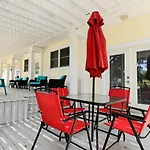 R&R Beach House! Huge W Sun Deck In Famous Cherry Grove