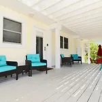 R&R Beach House! Huge W Sun Deck In Famous Cherry Grove