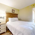 Compass Cove 655